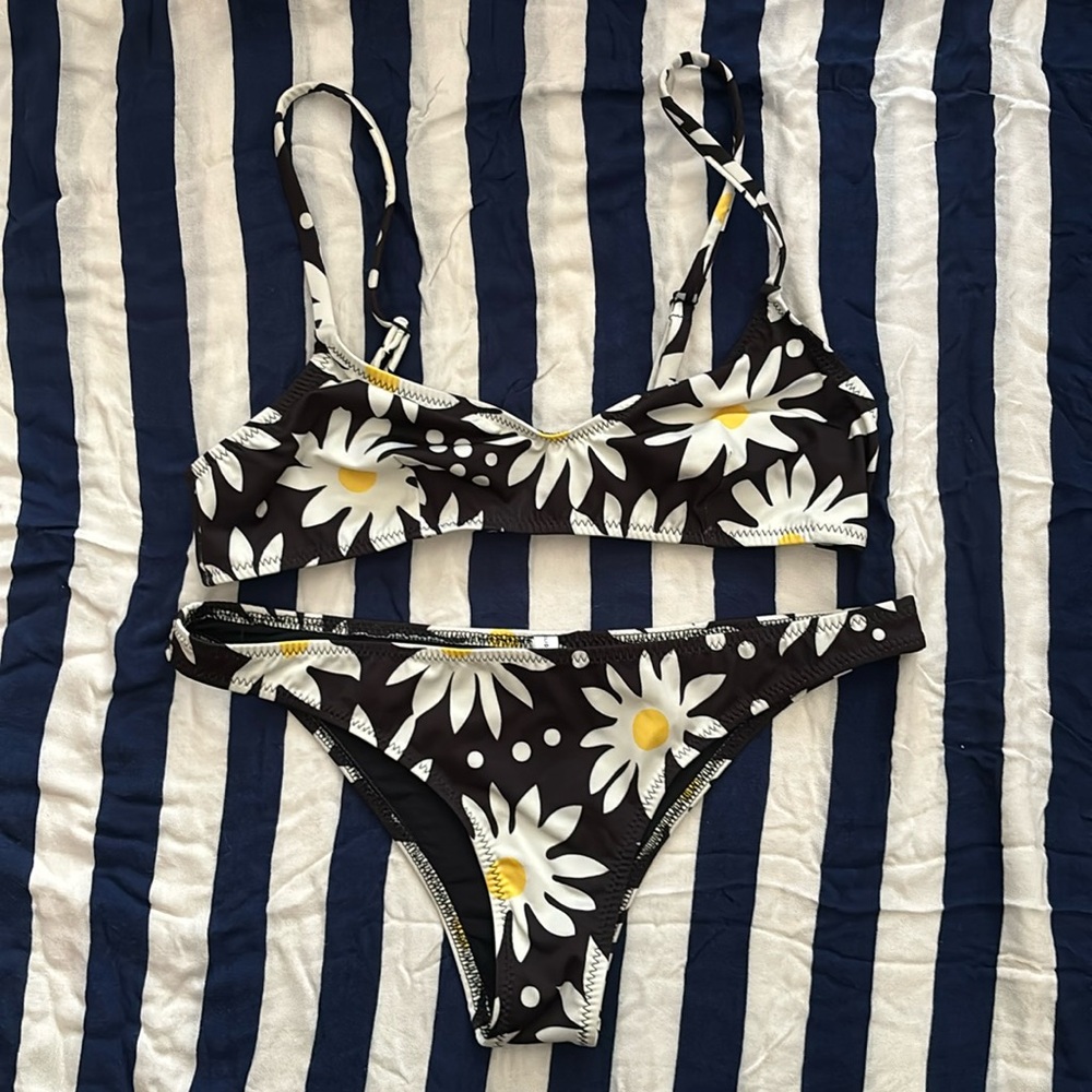 Solid and Striped Daisy print two piece